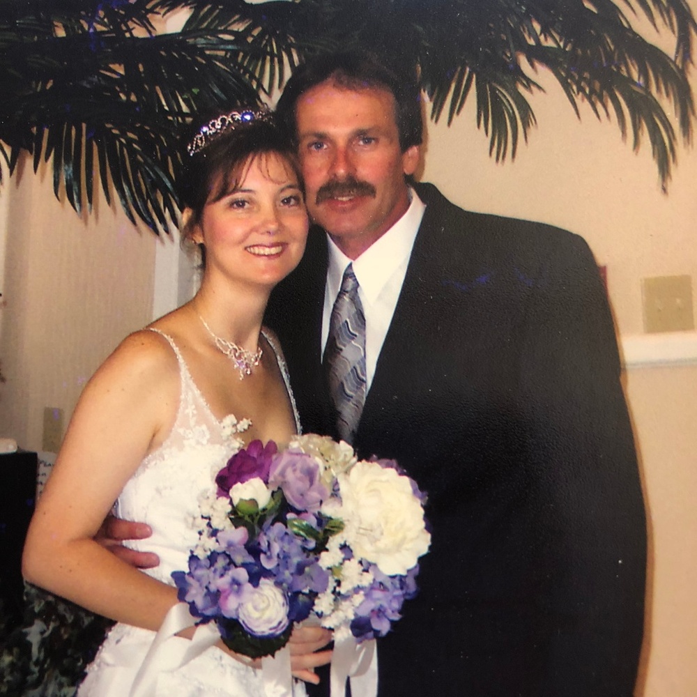 Meet your Poshers, Diana and Tom